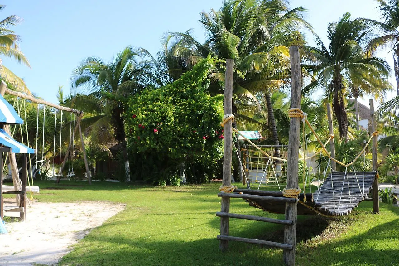 Hotel & Cabanas Zazil Kin Tulum 2*,  Mexico